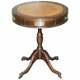Cuir Surmonté Trois Tiroirs Regency Style Drum Side End Lamp Table Bronze Plaque