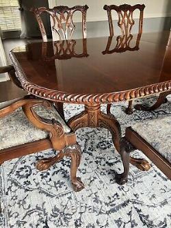 Ensemble de table à manger de style Chippendale vintage avec 10 chaises et 2 rallonges