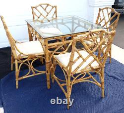 Ensemble vintage de 4 chaises en bambou Chippendale chinois et table carrée en bambou italien