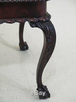 F46809ec Table De Bureau Sculptée Chippendale En Acajou Et Boule Vintage