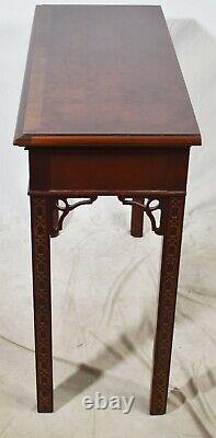 Hickory Président James River Burl Walnut Chinese Chippendale Canapé Table Hall Table