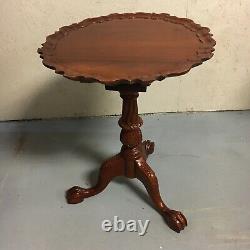 Imperial Ahogany Chippendale Style Thé Sculpté Table Pie Crust Ball & Griffe