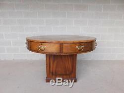 Kittinger Style Chippendale Mahogany Tooled Cuir Top Rent Table