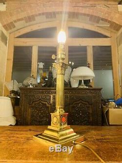 Laiton Antique Corinthian Piliers Colonne Nelsons Lampe De Table Avec Couronnes