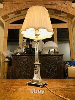 Lampe De Table De Style Classique Plaqué Argent, Décoration De Couronne