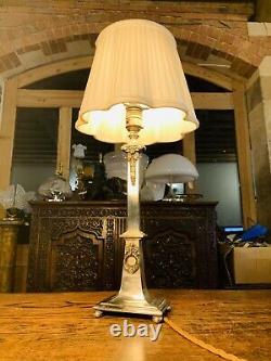 Lampe De Table De Style Classique Plaqué Argent, Décoration De Couronne