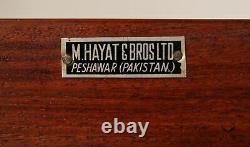 M. Hayat & Bros Ltd Chippendale Style Rosewood Chess Table De Jeu Réversible