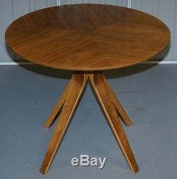 MID Century Modern Bent Plywood Table À Manger Et Quatre Chaises Avec Des Bases Chrome