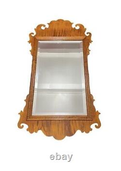 Miroir en érable tigré de style Chippendale avec verre biseauté