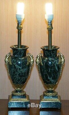 Paire De Verde Marble Swan Gilt Poignée En Métal Vase Mounted Lampes De Table Circa 1900