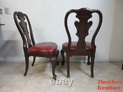 Paire de chaises de salle à manger en acajou Chippendale sculptées Ethan Allen avec pieds en boule et griffes B