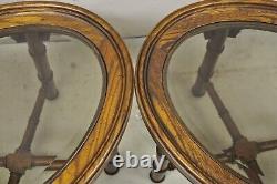 Paire de petites tables d'appoint ovales de style chinois Chippendale en faux bambou avec plateau en verre.