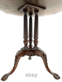 RARE Table de thé Antique Chippendale en acajou Sculptée à la main avec bordure en croûte de tarte