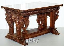 Rare Table Haute Extérieure Renaissance En Noyer Du 18ème Siècle Gravée