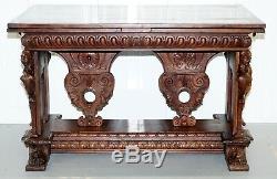 Rare Table Haute Extérieure Renaissance En Noyer Du 18ème Siècle Gravée