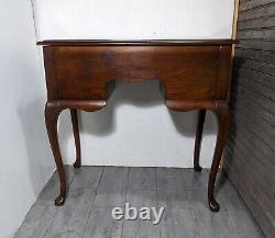 Reine Anne Chippendale Commode Coiffeuse à Trois Tiroirs en Cerisier de Style Vintage