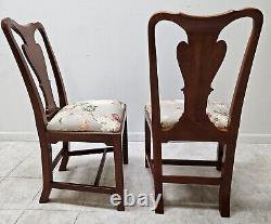 Société de tables Pair Wright Chippendale Chaises latérales de salle à manger en cerisier massif A