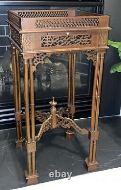 Superbe Antique Acajou Chinois Chippendale Sculpté Table Stand Lazy 8 Carving