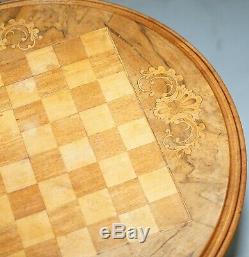 Superbe Circa 1890 Noyer Marqueterie Incrusté Jeux D'échecs Table Biedermeier Base