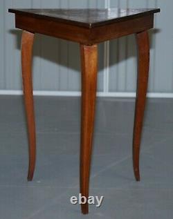 Superbe Vintage Reuge Triangle Musical Side Table Marquetry Incrusté Ornate