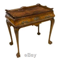 Table À Thé En Burlwood De Style Chippendale, Fin Du 19ème. (1800)