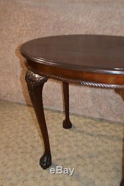Table Ovale Vintage / Antique En Acajou Massif Sculpté Et Pied De Griffes