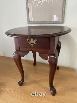 Table Ronde Ovale De Broyhill Queen Anne Table De Fin Solide Cerise Chippendale