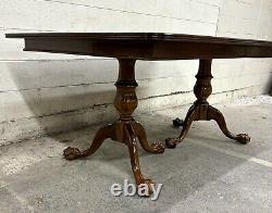 Table à manger double piédestal de style Chippendale en meubles universels vintage