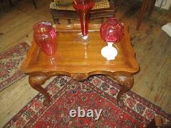 Table basse ou table à thé vintage en acajou avec plateau en verre