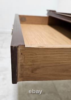 Table d'appoint Baker Furniture en acajou avec un tiroir de style Chippendale chinois