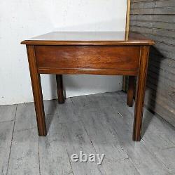 Table d'appoint Vintage Drexel Heritage Carleton en bois de cerisier avec 1 tiroir de style Chippendale