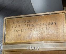Table d'appoint Vintage Drexel Heritage Carleton en bois de cerisier avec 1 tiroir de style Chippendale