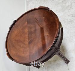 Table d'extrémité de tambour d'accent en acajou Baker Furniture avec un tiroir de style Chippendale chinois