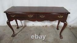 Table de canapé console en acajou de Thomasville avec tiroir et pieds de griffe Chippendale