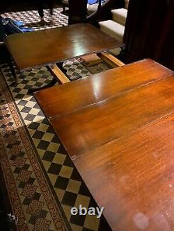 Table de salle à manger antique en acajou et 8 chaises, style de Chippendale
