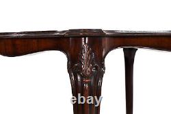 Table de service serpentine en acajou Chippendale anglais rare, vers 1770