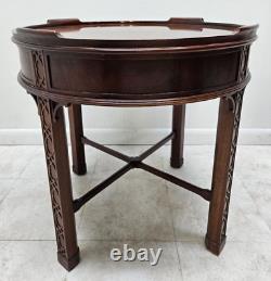 Table de tambour d'extrémité d'accent en acajou de Baker Furniture avec un tiroir de style Chippendale chinois