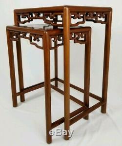 Tables Gigognes Vintage Chinoises Asiatiques Chippendale En Palissandre Sculpté, Set De 2