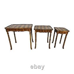 Tables TV gigognes vintage 3 en faux bambou motif arlequin style Régence Chippendale