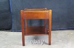 Tables de nuit Hickory Chair James River Collection en acajou de style Chippendale