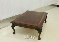 Thomasville Flame Mahogany Top Ball & Claw Table Basse