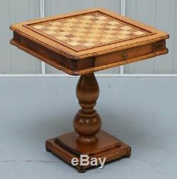 Vintage Burr, Burl Et Naturel Noyer Chess Table Avec Tiroir Simple Et Pièces