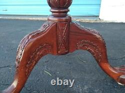 Vintage Chippendale Claw Jambe Acajou Tilt Top Table Ronde Piecrust Trépied