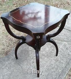 Vintage Milieu Du Siècle Chippendale Duncan Phyfe Style En Bois D'acajou Side Table Déco