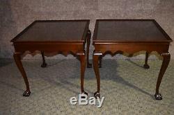 Vintage Paire De Drexel Acajou Style Chippendale À Billes Et À Pied Side Tables Claw
